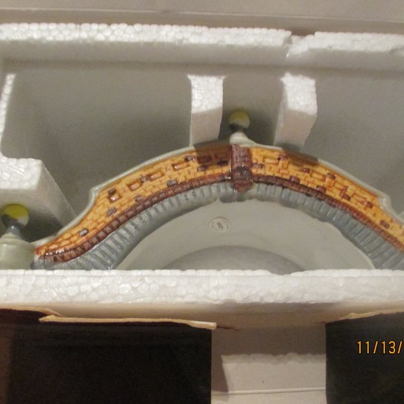 EXC Lemax Hearthside Village Porcelain Garden Bridge 1992 #23069 - Picture 3 of 7